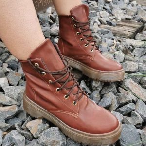 Bota urbana modelo Marrón