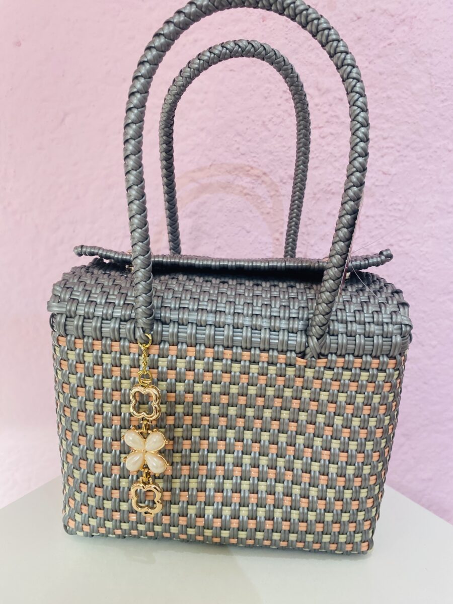 Bolsa mini artesanal en gris