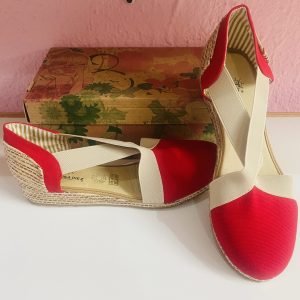 Alpargata baja de lona roja cruzada