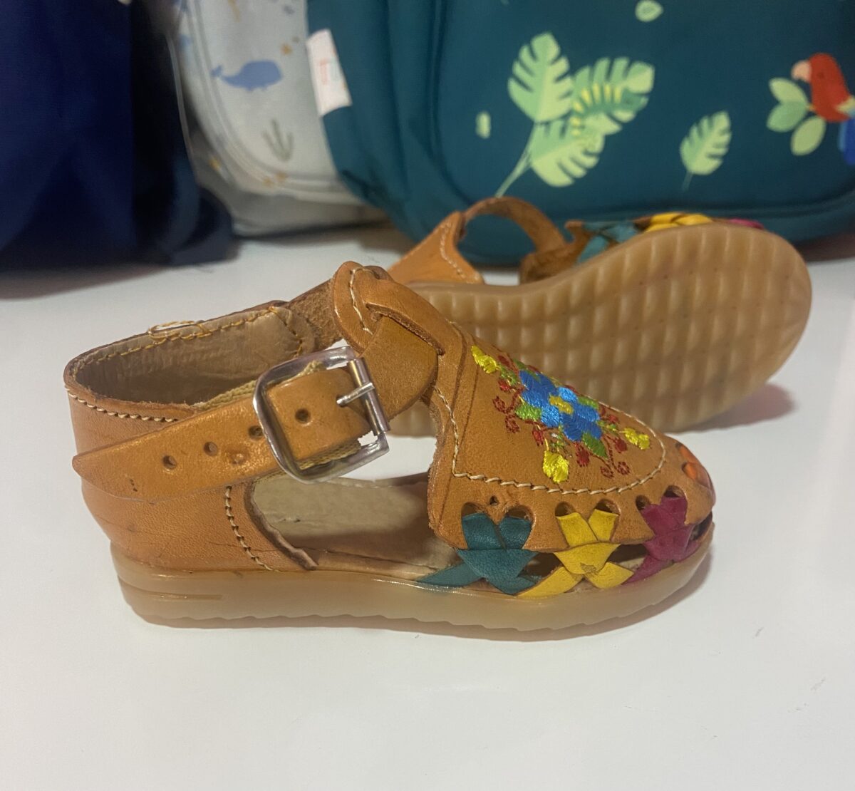 Huarache de piel para niñas