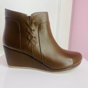 Botín de piel tacón corrido