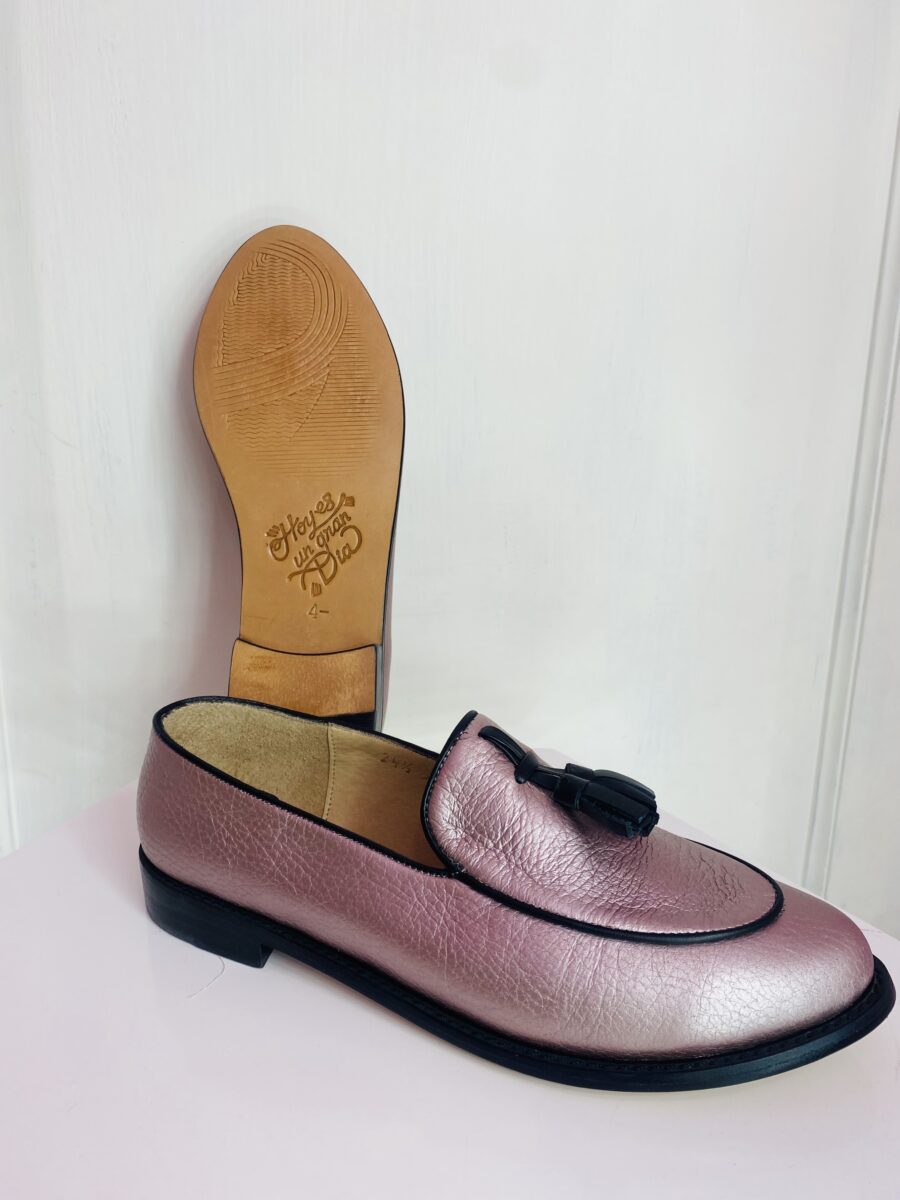 Mocasín de piel en color rosa perla. - Imagen 2