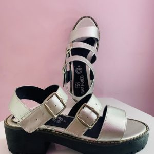 Sandalia metálica silken