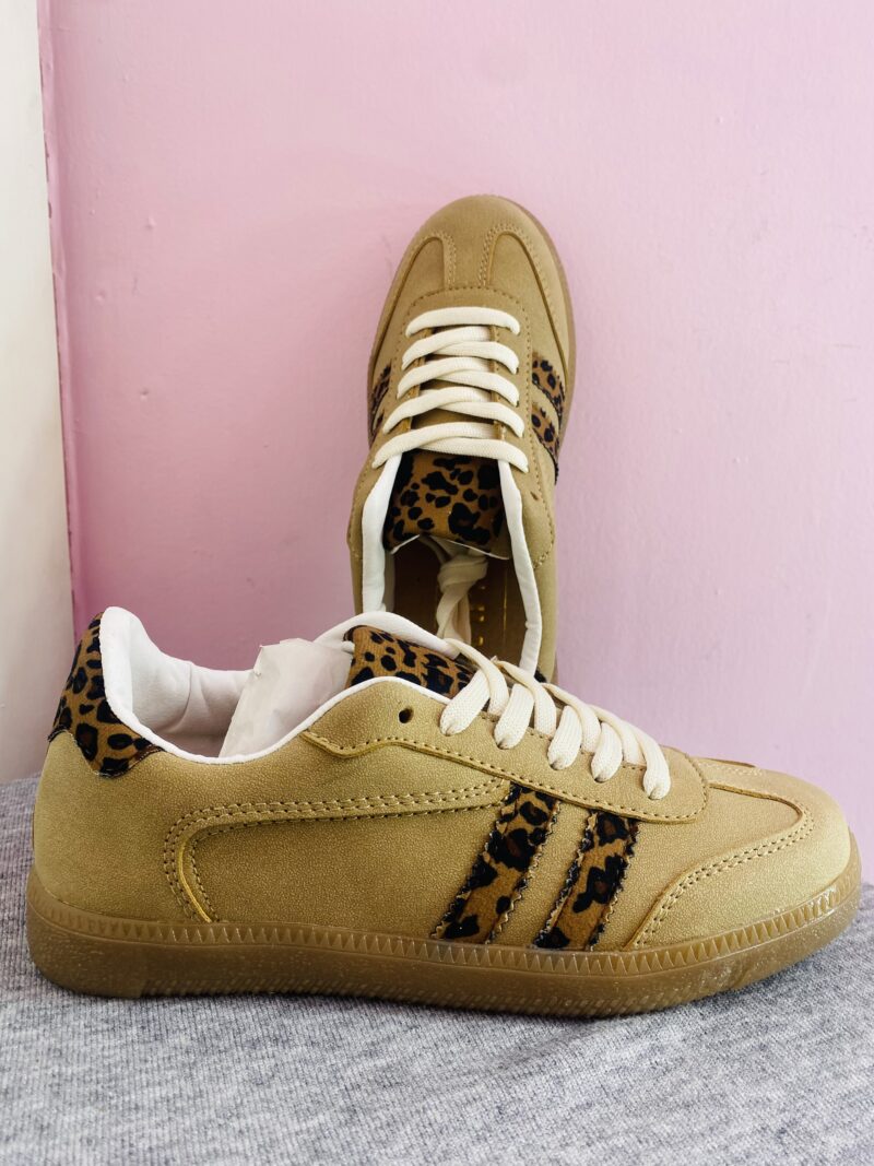 Tenis estilo samba diseño leopardo