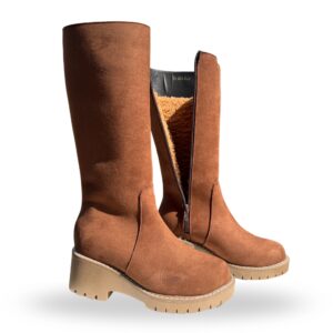 Bota alta con forro de borrega modelo Maria (café)